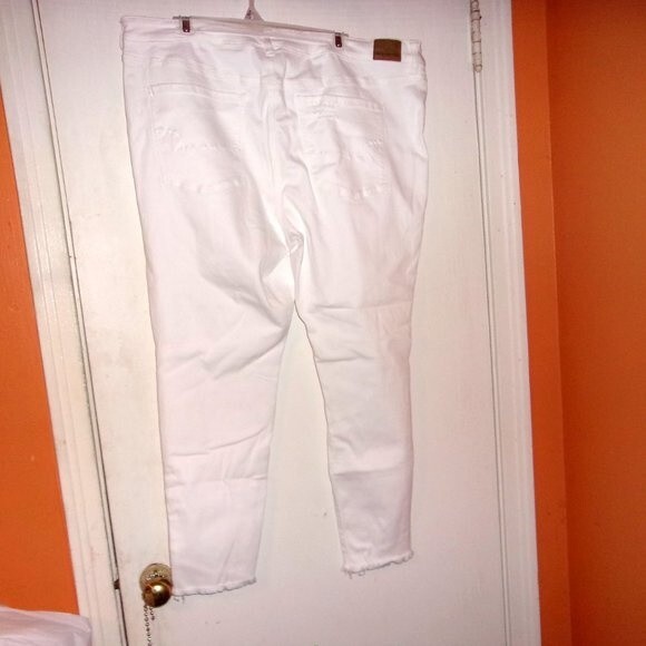 American Eagle White Hi-Rise Distressed Plus Size 24 Regular Jeggings - Picture 4 of 8
